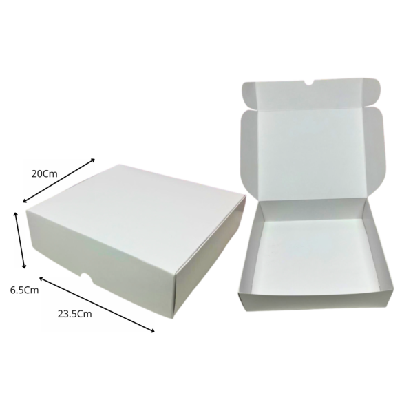 Caja empaque mediana blanca (Paquete x12) - 23.5cm x 20cm
